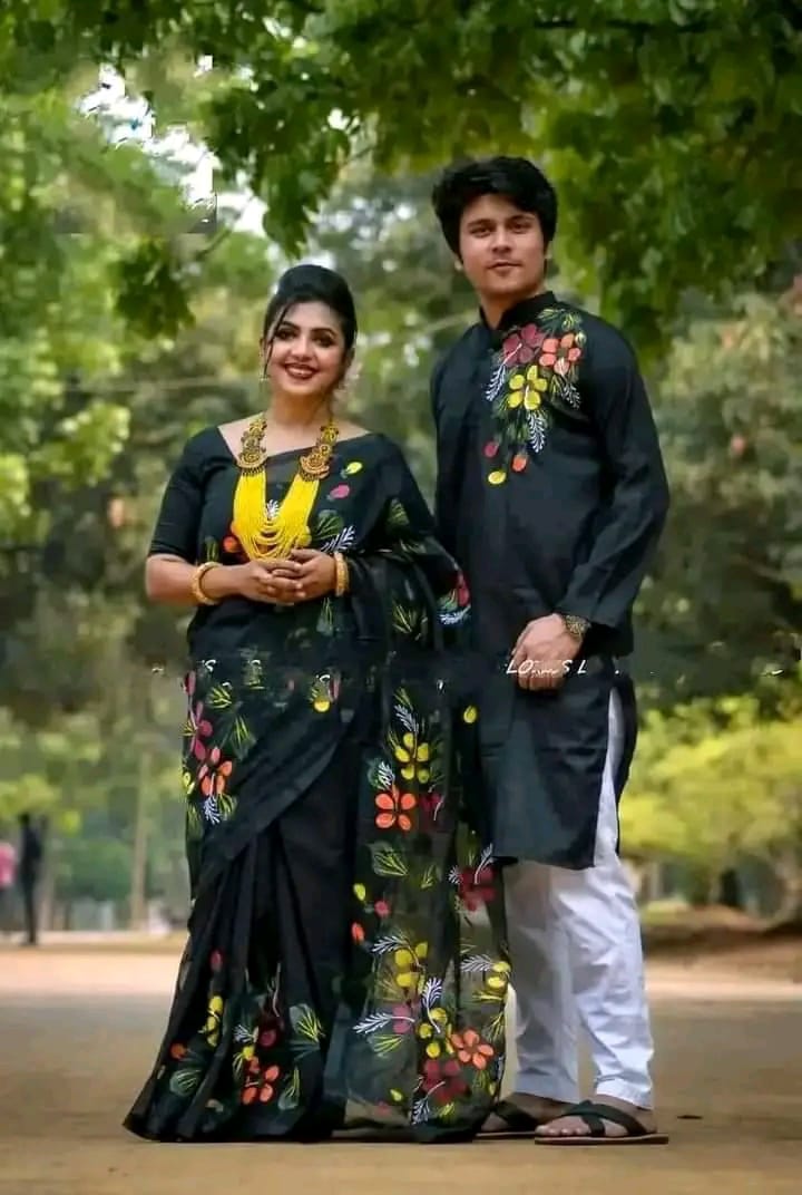 হ্যান্ডপেইন্টেড হাফসিল্ক শাড়ি এবং ধুপিয়ান কটন পাঞ্জাবি